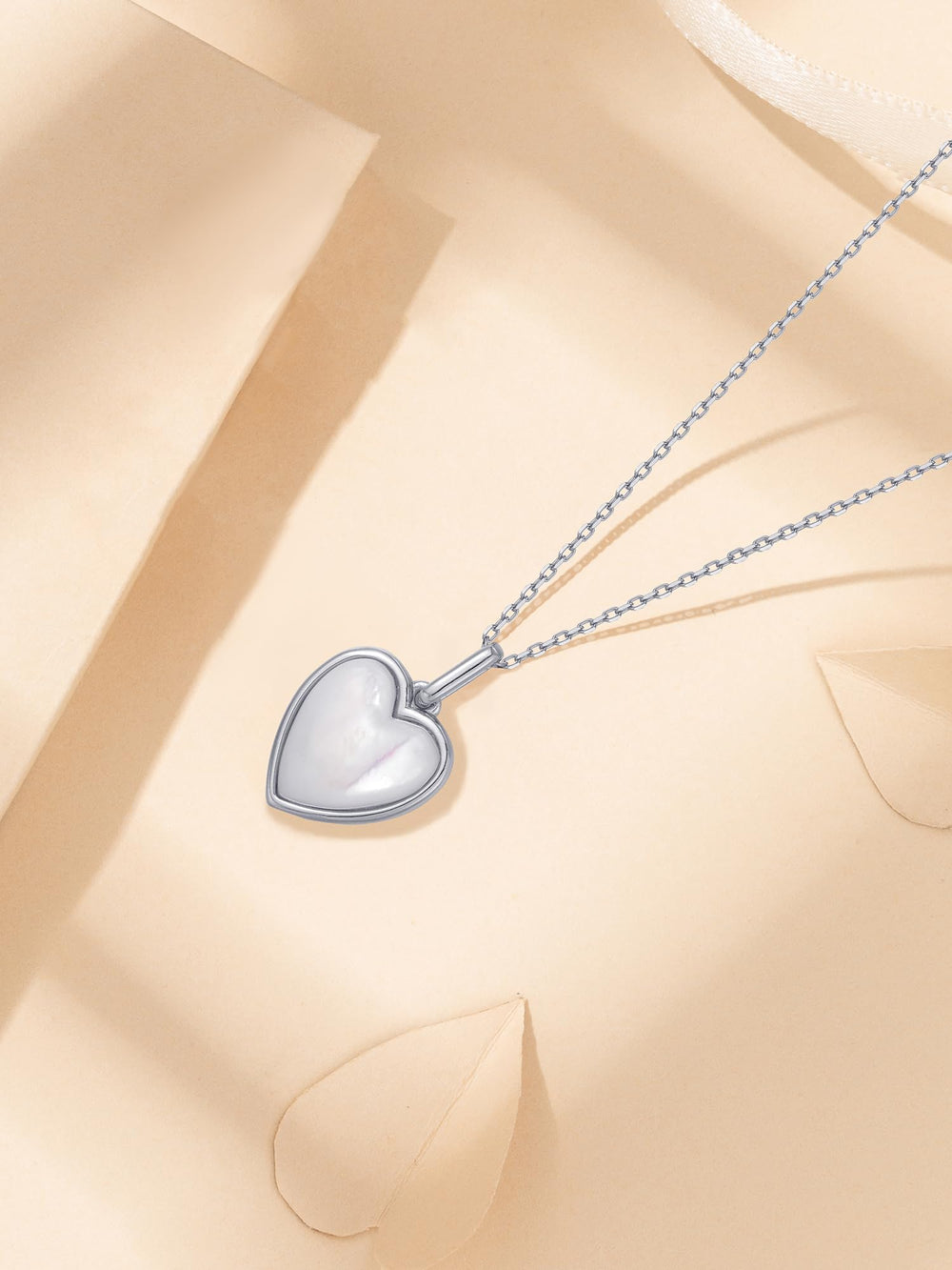 Mother of Pearl Heart Pendant Necklace